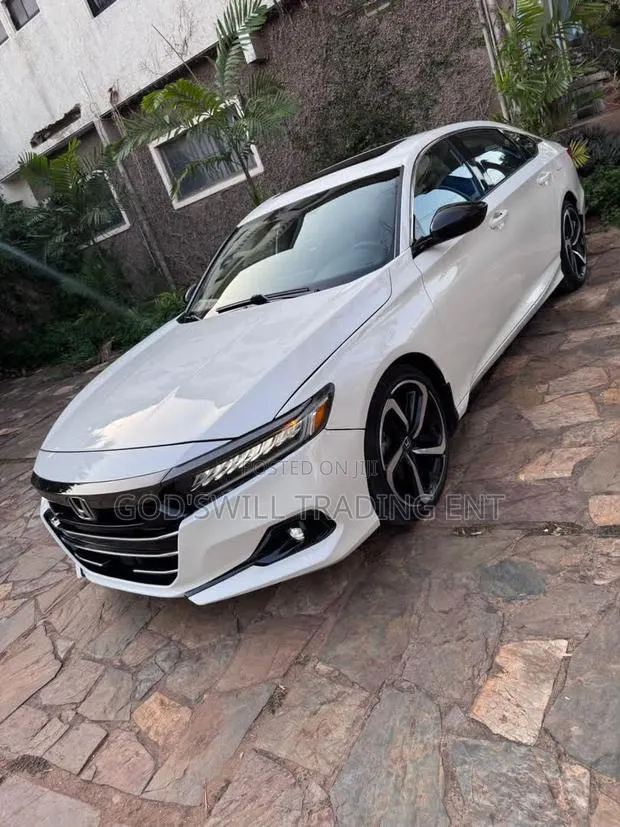 Honda Accord Sport 2.0T 2022 White · Photo 1
