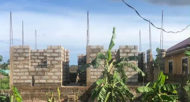 Land With Building · Photo 1