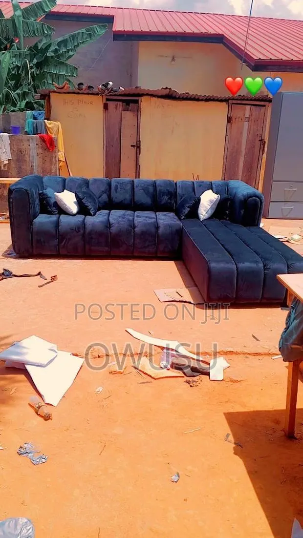 Corner L-Shape Available · Photo 1