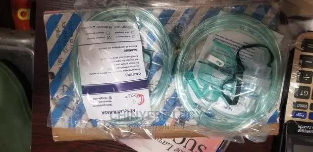 Nebulizer Masks Kit (Tube, Cable and Mask) · Photo 1