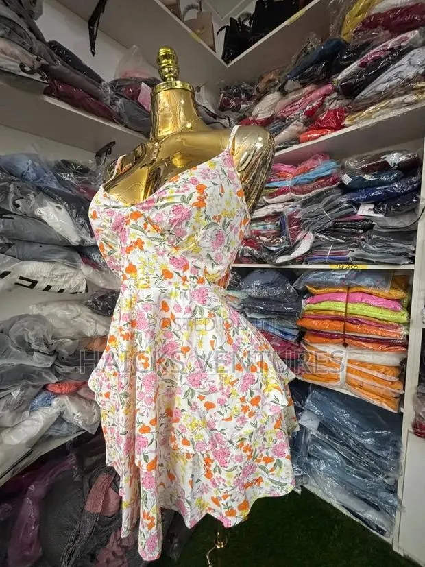Elegant Flower Dress · Photo 1