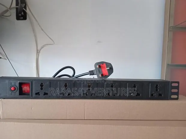 Power Distribution Unit 6 Way Plastic (Pdu) · Photo 1