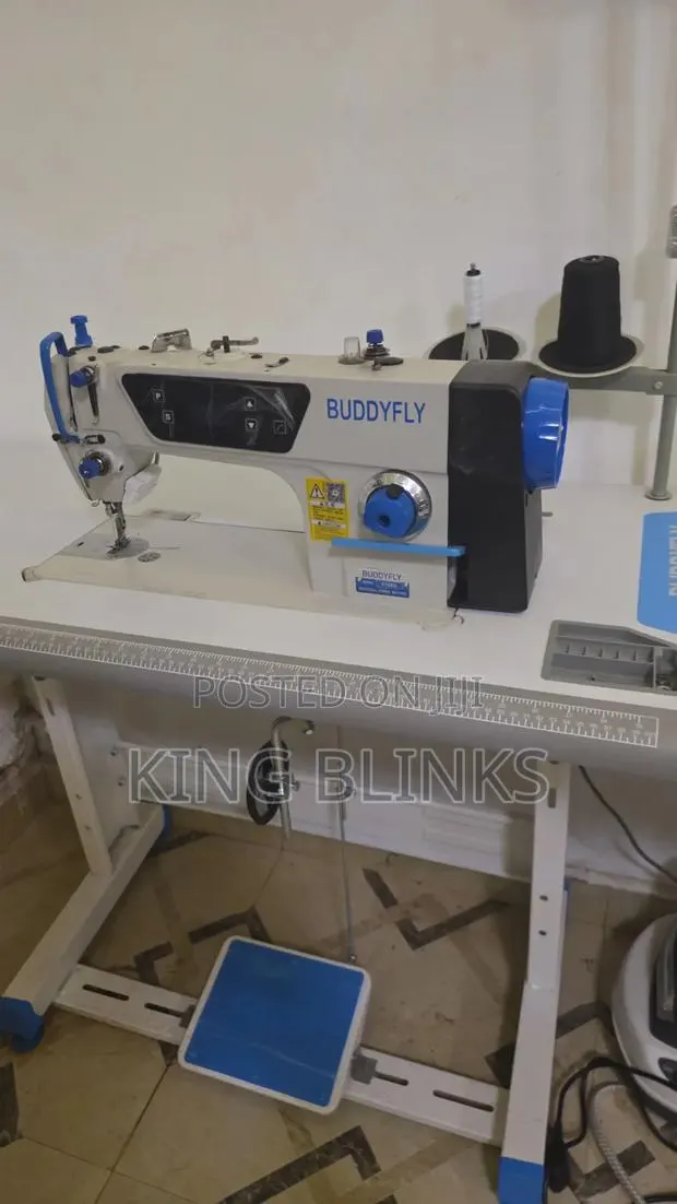 Industry Swewing Machine · Photo 1