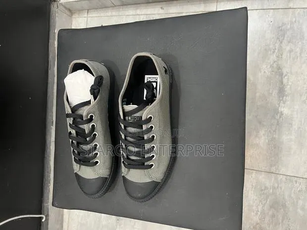 Chrome Converse · Photo 1