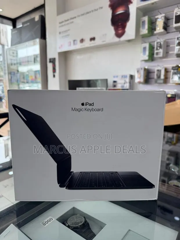 iPad Pro M4 11 -Inch Magic Keyboard · Photo 1