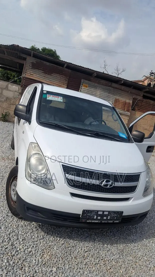 Hyundai H1 2008 White · Photo 1