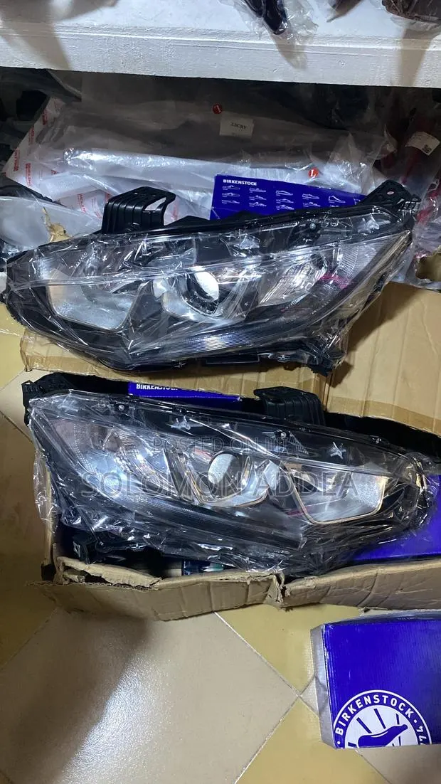 Honda Civic Headlight 2017 · Photo 1