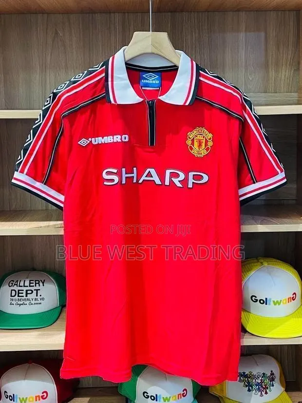 Manchester United 1998 Retro Jersey · Photo 1