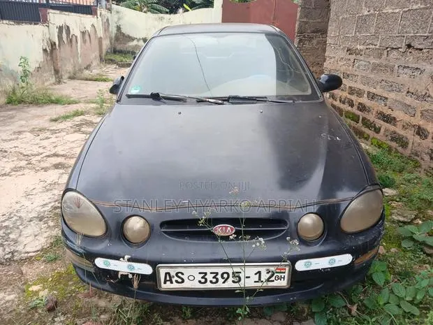 Kia Shuma 2000 Black · Photo 1