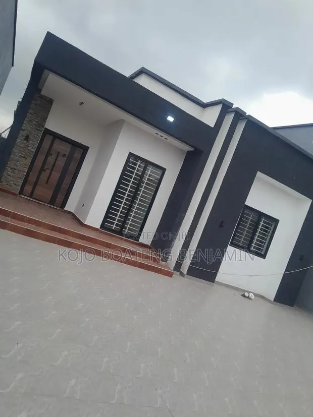 3bdrm House in Oyarifa Mall Area for sale · Photo 1