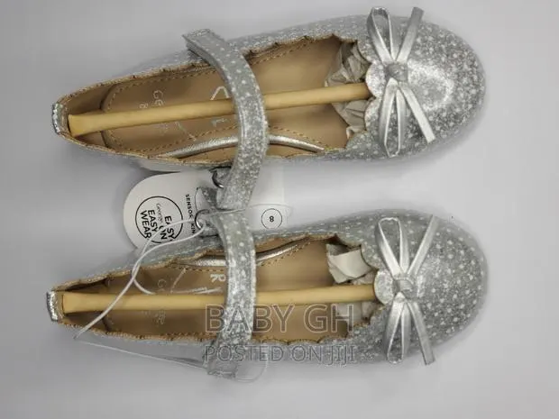 George Silver Dotted Flat Shoe With Velcro and a Bow · Photo 2
