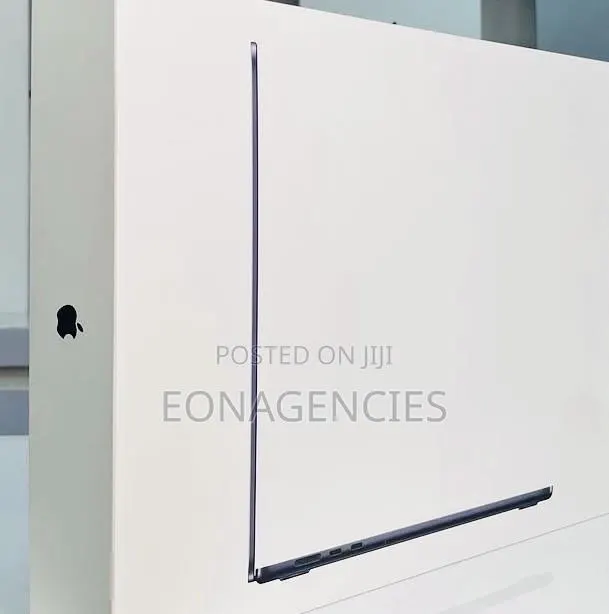 New Laptop Apple MacBook Air 16GB Apple M5 SSD 512GB · Photo 1