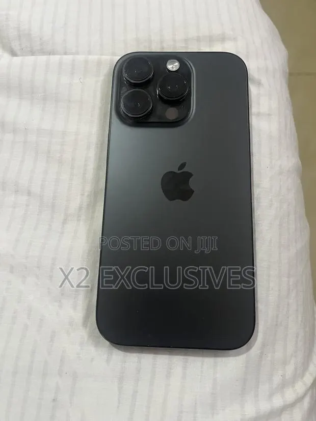 Apple iPhone 16 Pro 128 GB Black · Photo 1