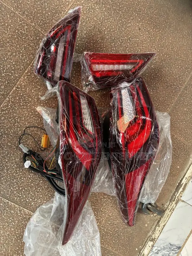 Complete Taillight and Bootlight Elantra 2014-2015 -2016 Led Red · Photo 1