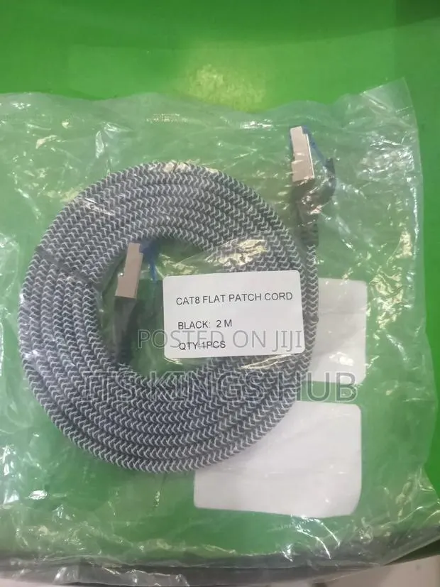 Cat 8 Flat Patch Cord 2m · Photo 1