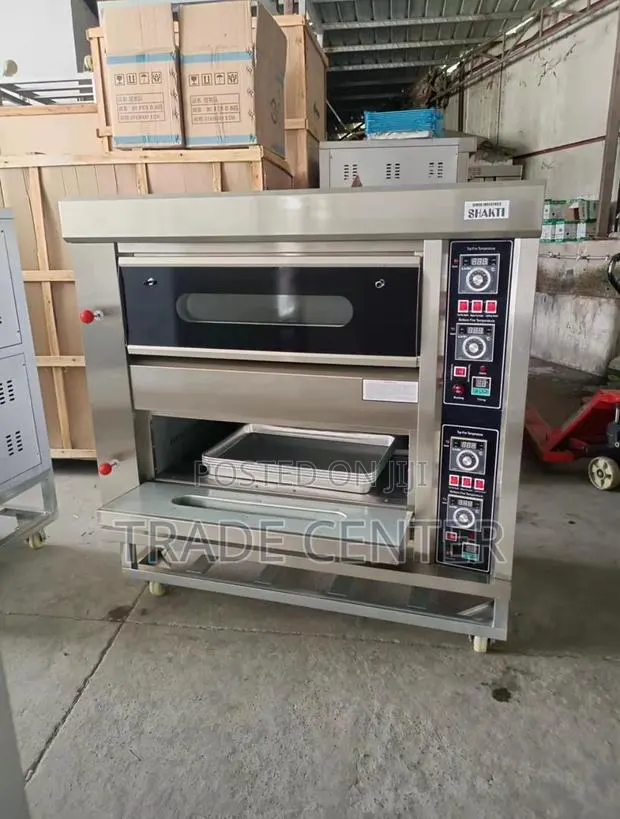 2 Deck / 4 Trays Commercial Oven · Photo 1