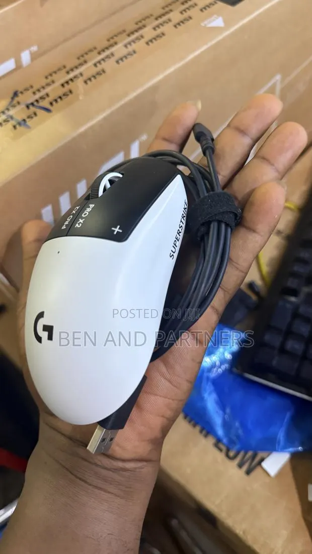 Logitech PRO X2 SUPERSTRIKE Wireless Gaming Mouse · Photo 1