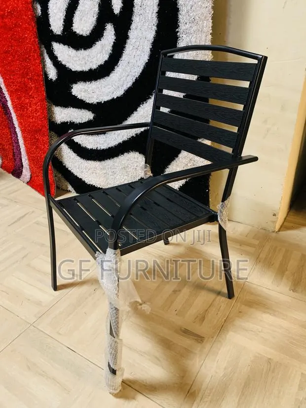 Garden Chairs · Photo 1