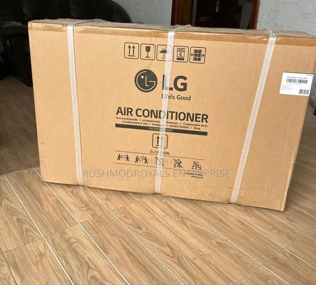 Original LG S12ATC 1.5HP Room Air Conditioner · Photo 1