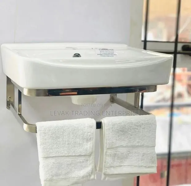 Small Basin- Wall Hang Basin- Small Sink · Photo 1