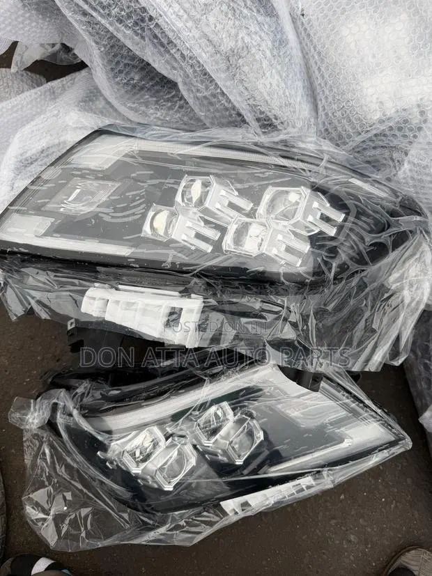 Nissan Navara 2021-2024 Led Headlights Available · Photo 1