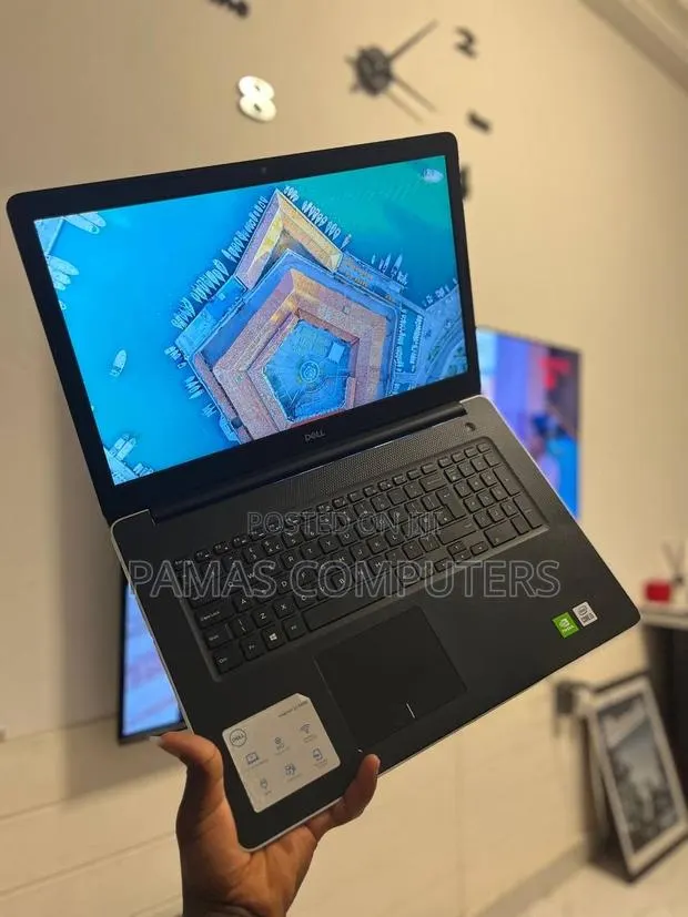 Laptop Dell Inspiron 17 3793 12GB Intel Core i7 SSD 1T · Photo 1