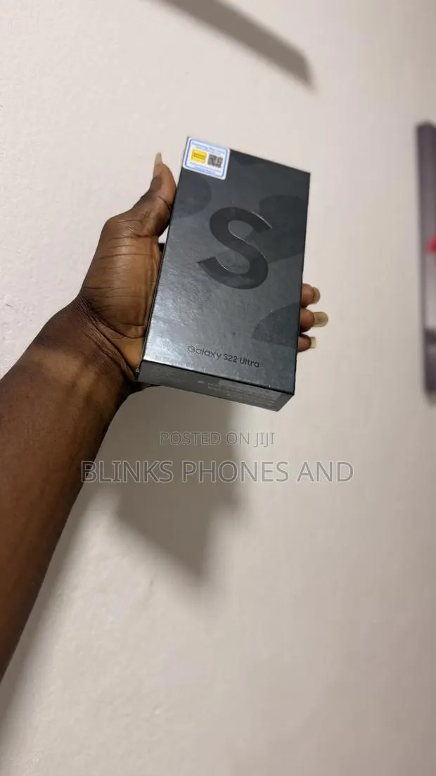 New Samsung Galaxy S22 Ultra 5G 256 GB · Photo 1