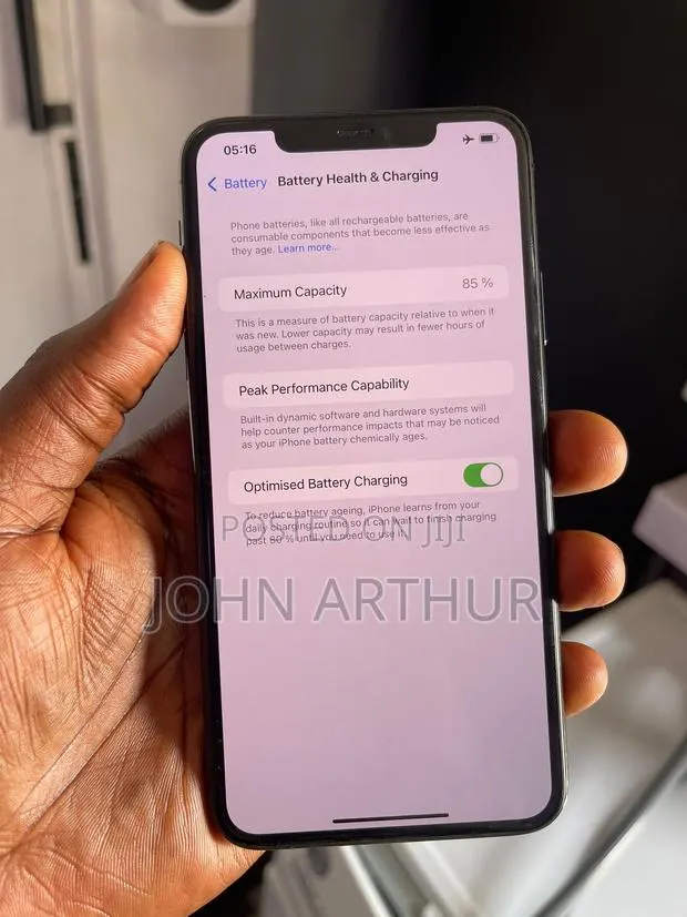 Apple iPhone 11 Pro Max 64 GB Black · Photo 1