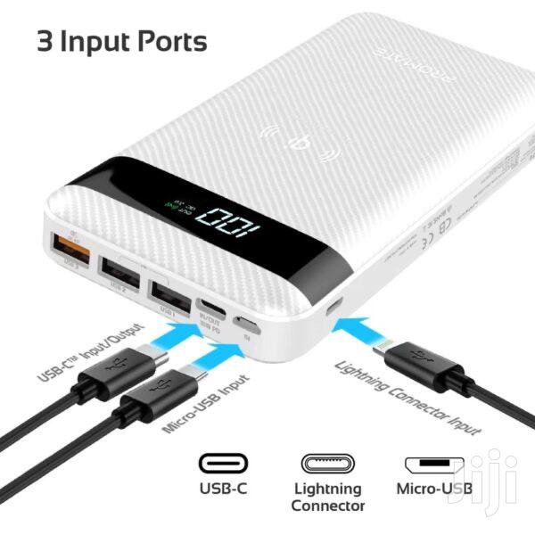 Auratank-20 Fast Wireless Power Bank With USB+ QC3.0 · Photo 3