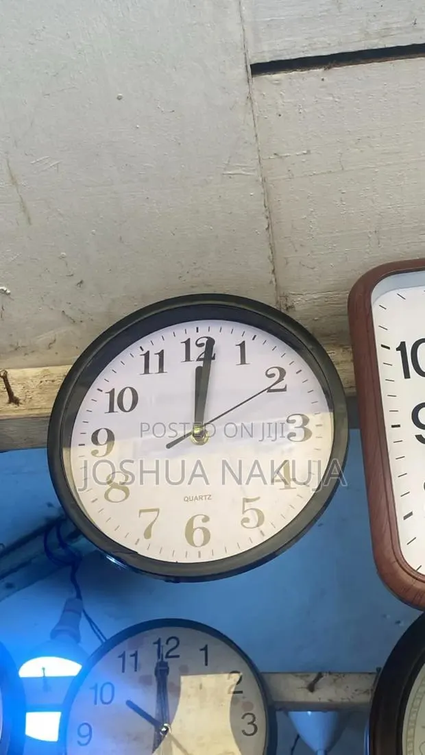Branding Clocks · Photo 1