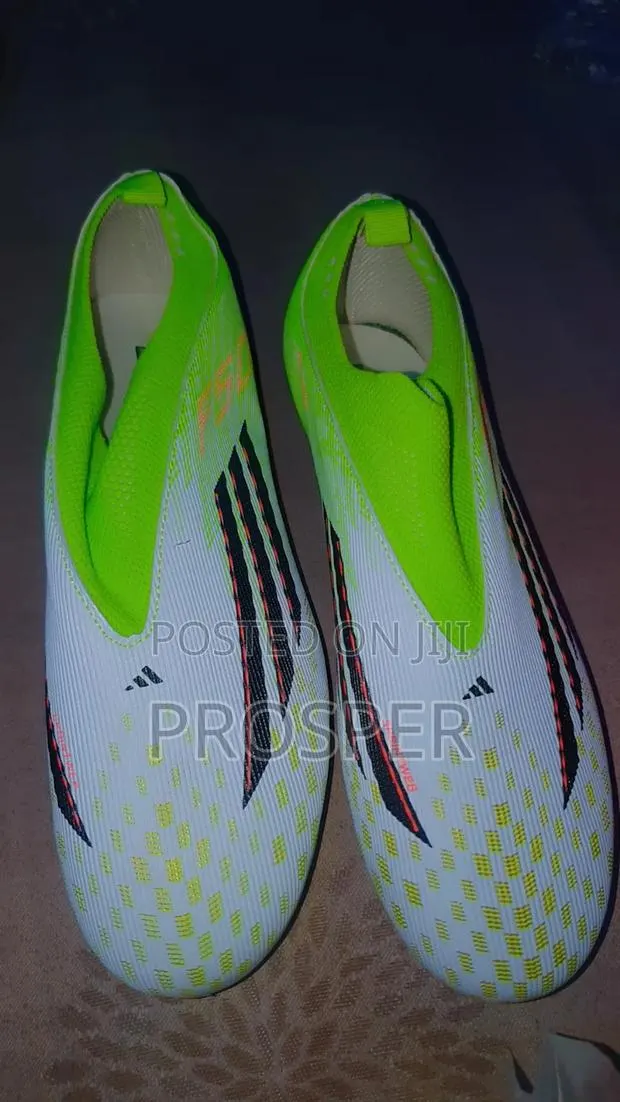 Adidas F50 Soccer Boots · Photo 1