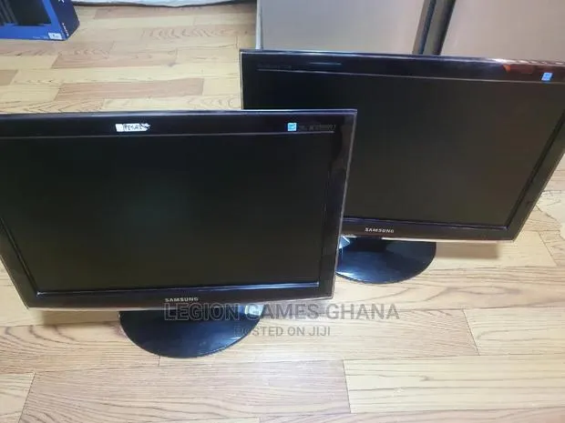 Samsung HD 22" Computer Monitors · Photo 1