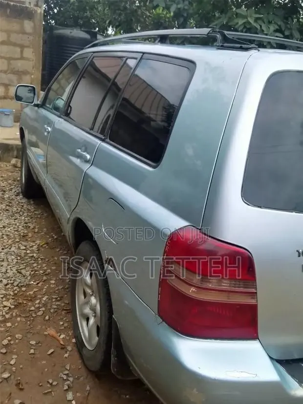 Toyota Highlander Base FWD 2002 Blue · Photo 1