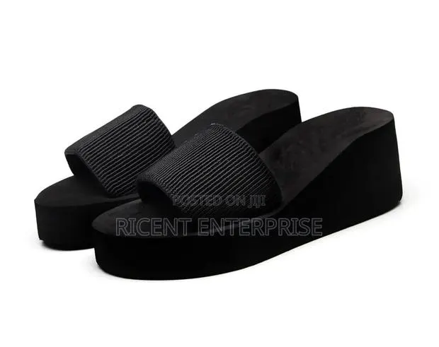 Slipped Heel Available · Photo 1