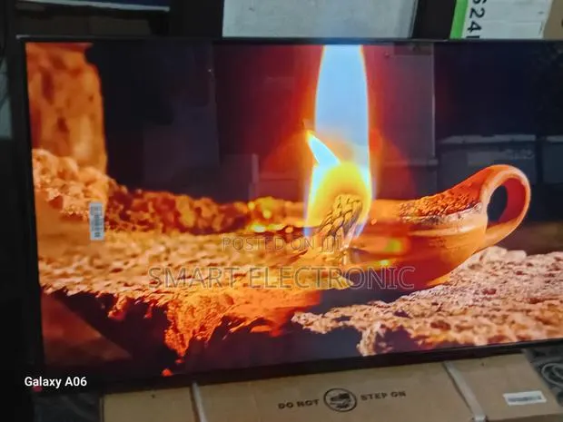 Samsung 43-Inch Digital Smart Television – Premium Viewing · Photo 1