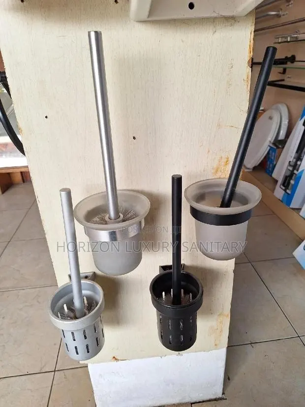 Wall Mounted Toilet Brush · Photo 1