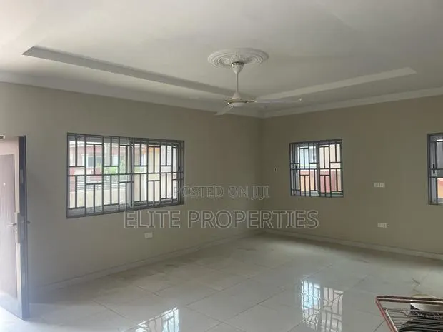 3bdrm House in Community 25 Adom for rent · Photo 1