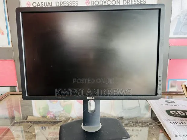 Dell Monitor 22’ Inches · Photo 1