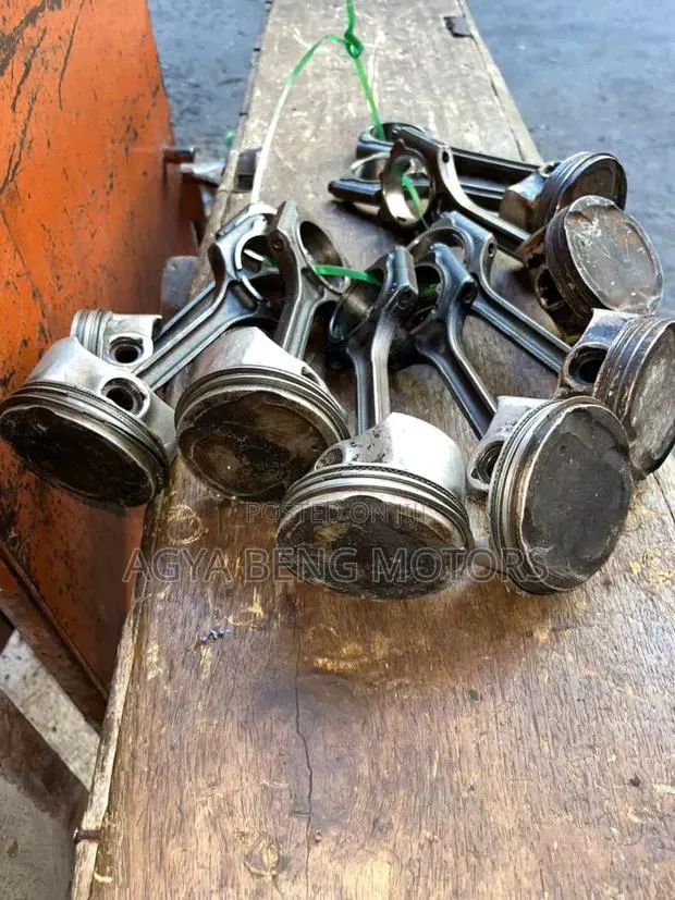 Elantra2012 1F Pistons · Photo 1