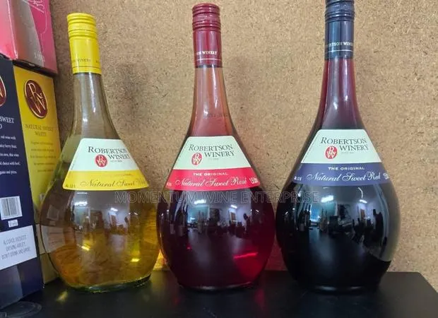 Robertson Winery Natural Sweet (White/Red/Rose) 1.5L · Photo 1