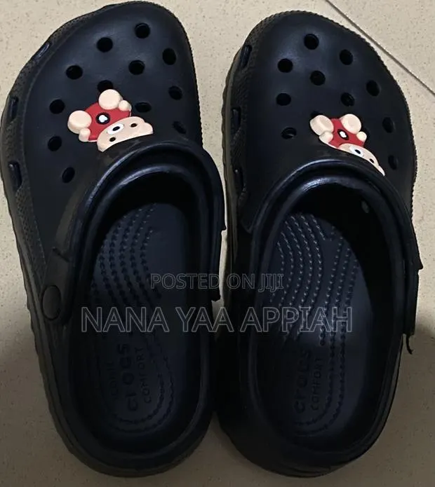 Medical Scrub Shoe · Photo 1