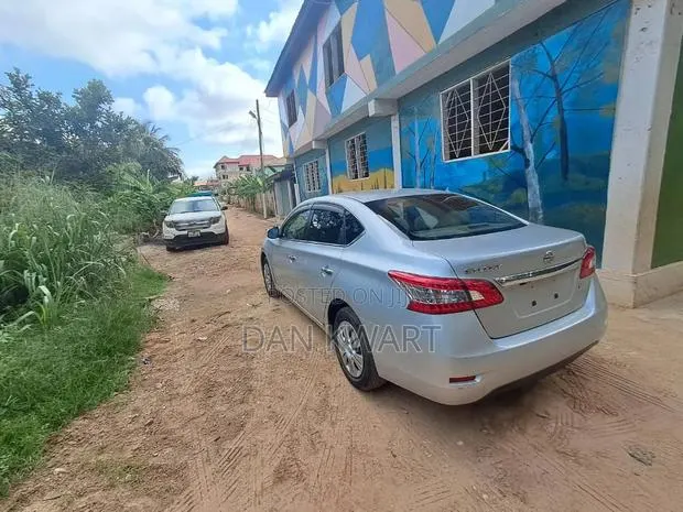 Nissan Sylphy 2014 Silver · Photo 1