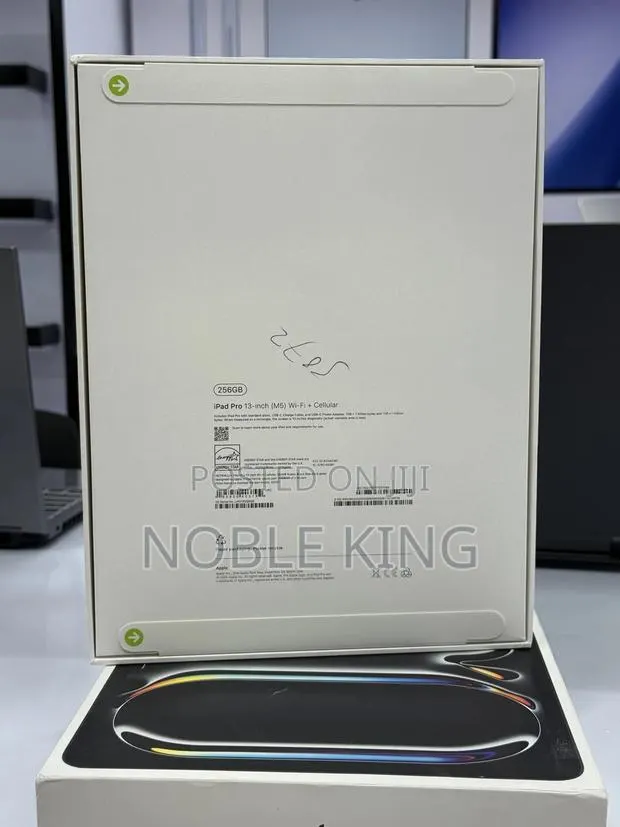 New Apple iPad Pro 13 (2024) 256 GB Black · Photo 1