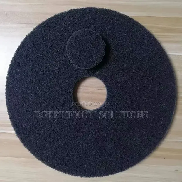 17 Inches Black Floor Pad · Photo 1