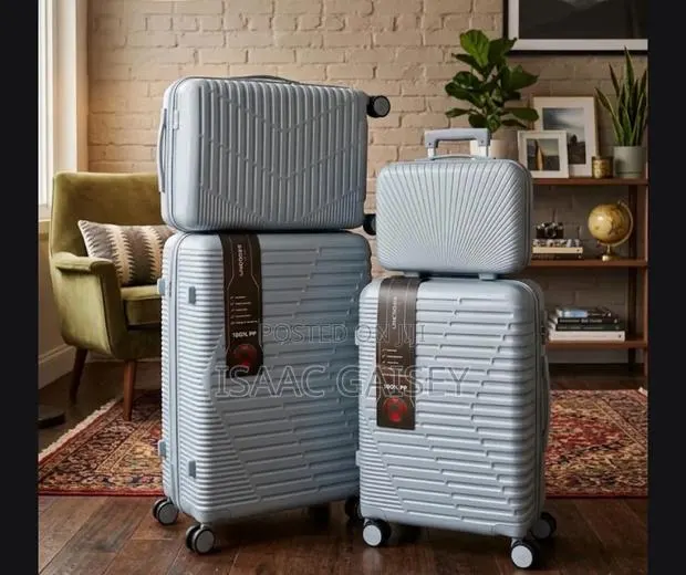 4set Premium Quality Unbreakable Luggages · Photo 1