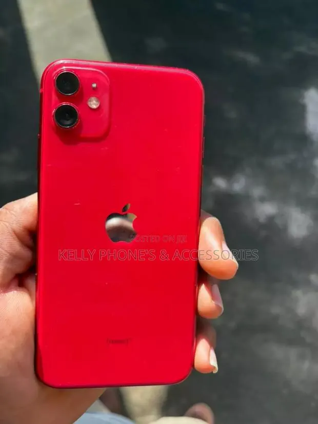 Apple iPhone 11 128 GB Red · Photo 1