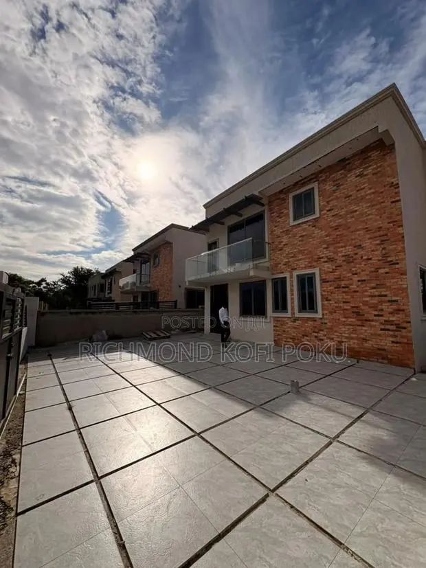 3bdrm House in Kofi'S Realty, American House for sale · Photo 1