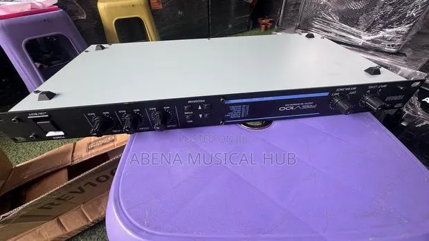 Rev-100 Compressor · Photo 1