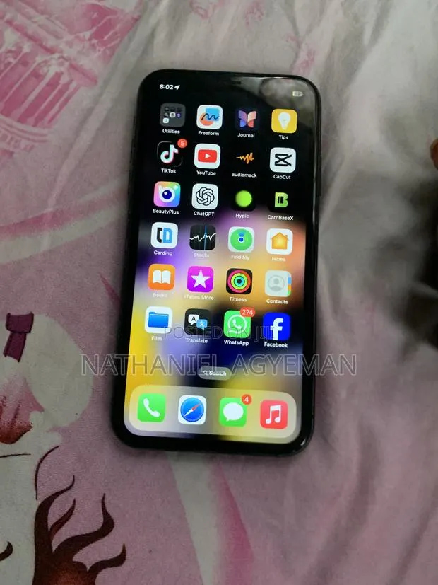 Apple iPhone XR 64 GB Black · Photo 1