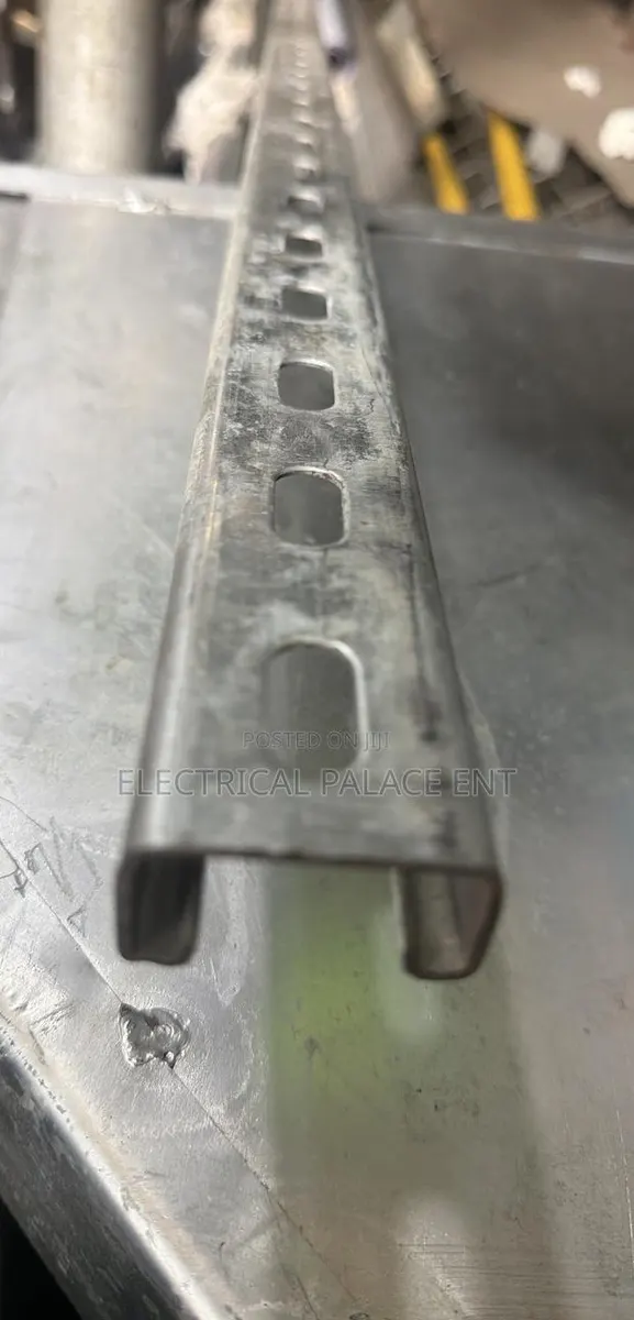 Unistruct / U-Channel 21* 41 3meters · Photo 1